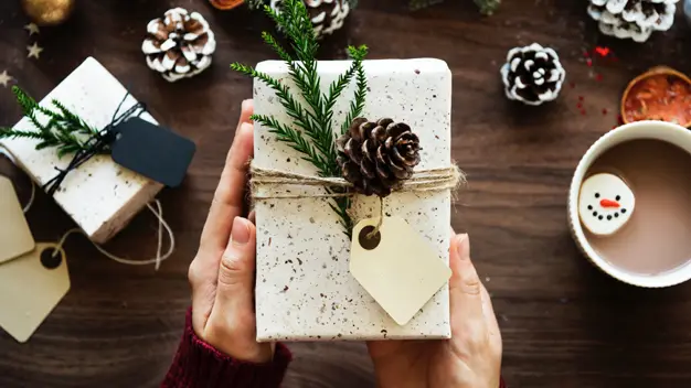 Weihnachten als Marke: Schenken ist ein „Hauptbestandteil“ der Marke