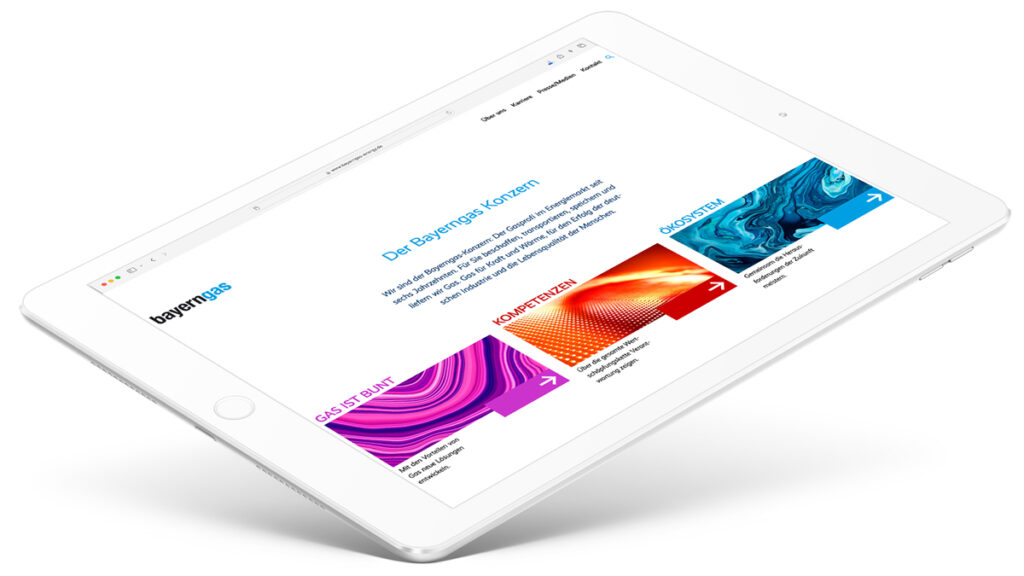 Homepage der BStiftung Pfennigparade auf einem weißen iPad